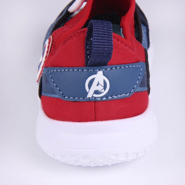 DEPORTIVA BAJA TÉCNICA AVENGERS
