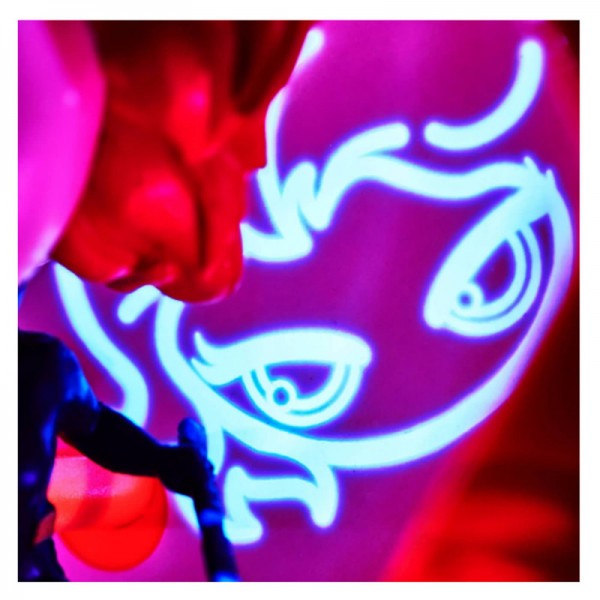 Figura Wow POD Viuda Negra Marvel con luz