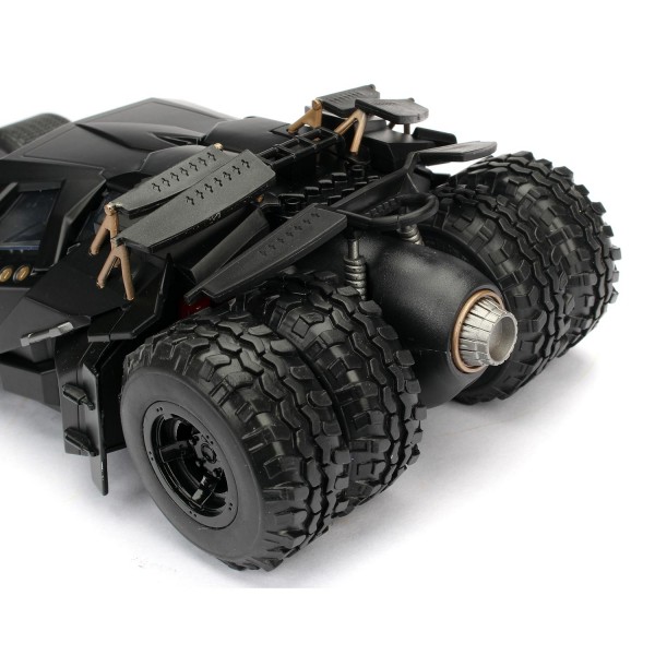 Batmovil metal 1:24 2008 El caballero oscuro