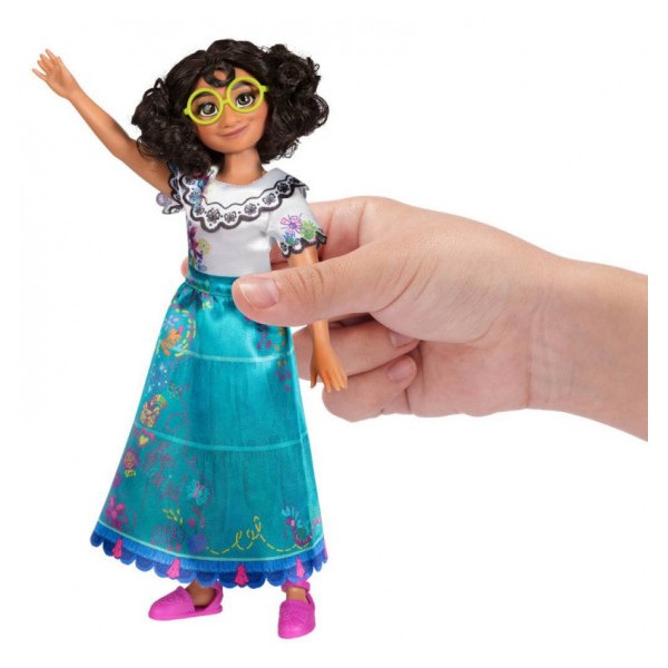 Muñeca clásica Maribel, Encanto