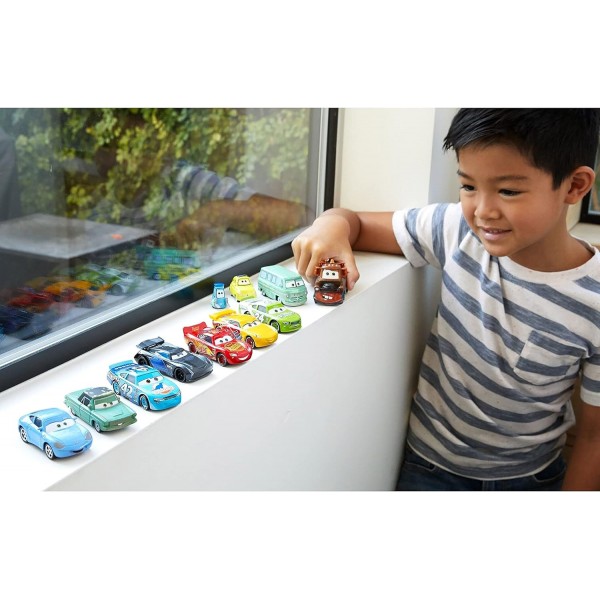 Hot Wheels DXV69. Cars3