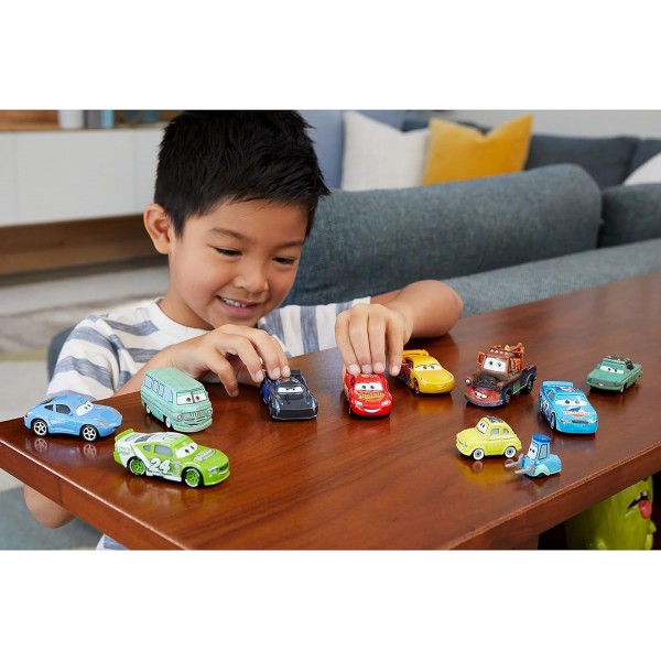 Hot Wheels DXV69. Cars3