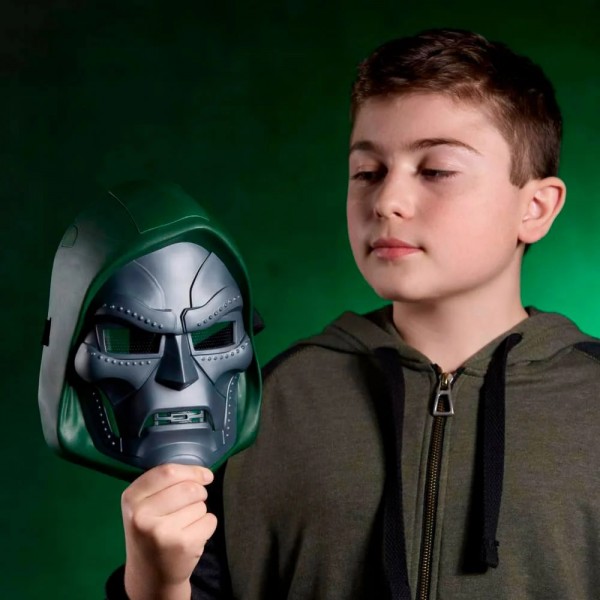 Marvel Avengers Doomsday Máscara Doctor Doom FX
