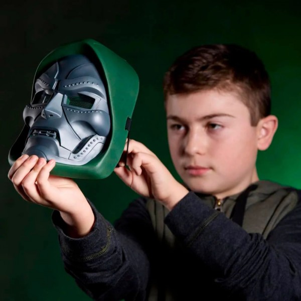 Marvel Avengers Doomsday Máscara Doctor Doom FX